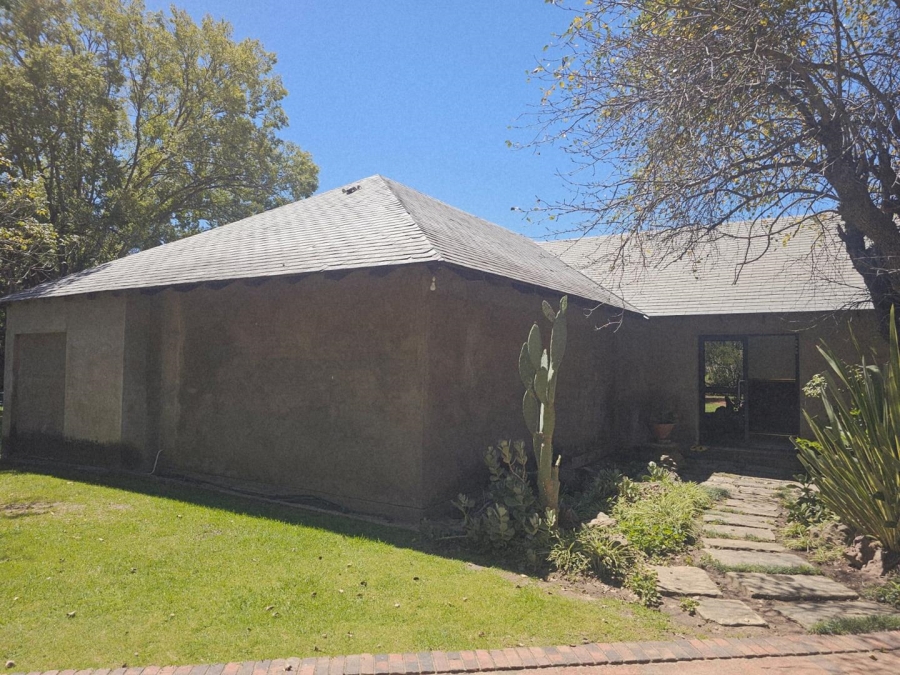 7 Bedroom Property for Sale in Ladybrand Free State